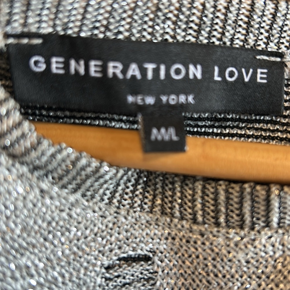 Generation Love | Silver Distressed Sweater Woman’s M/L - Picture 7 of 8